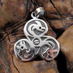 Solid 925 Sterling Silver Celtic Triple Spiral Dragon Triskelion Pendant